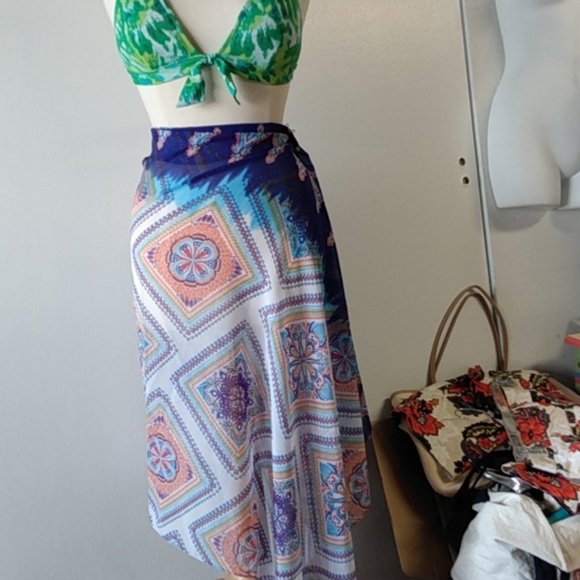 BOHO PATTERN SARONG New W/ Tag Resort Vaca Wear - Picture 5 of 9